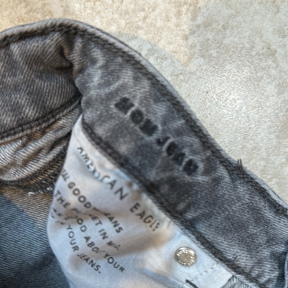 American Eagle Gray Destroyed Mom Jeans 0 - Picture 3 of 8